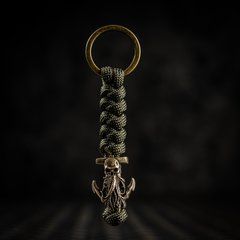 Maverick брелок Skull Anchor (Gold/Green)